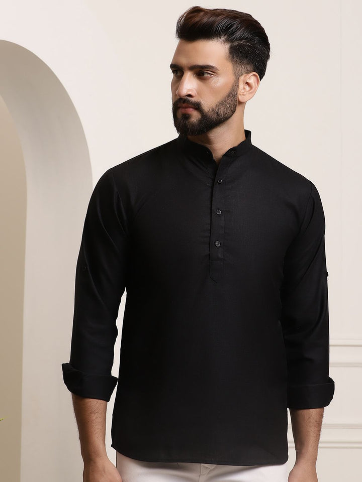 Anug by SOJANYA Men Black Band Collar Kurta