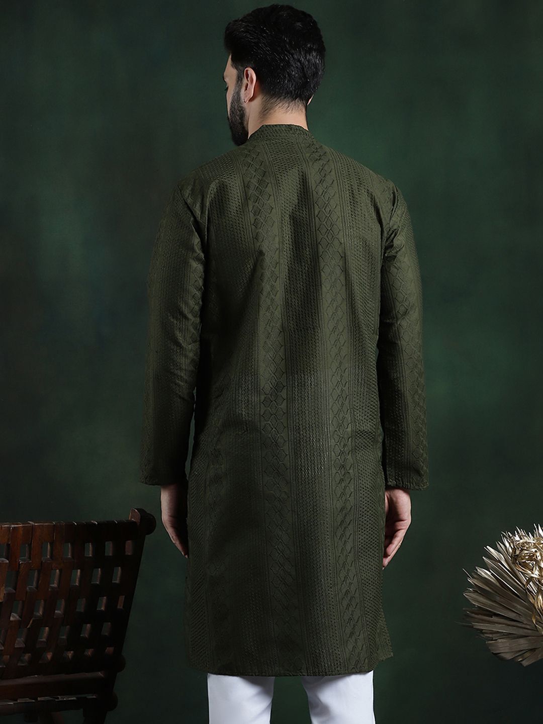 SOJANYA Ethnic Motifs Embroidered Mandarin Collar Thread Work Cotton Straight Kurta
