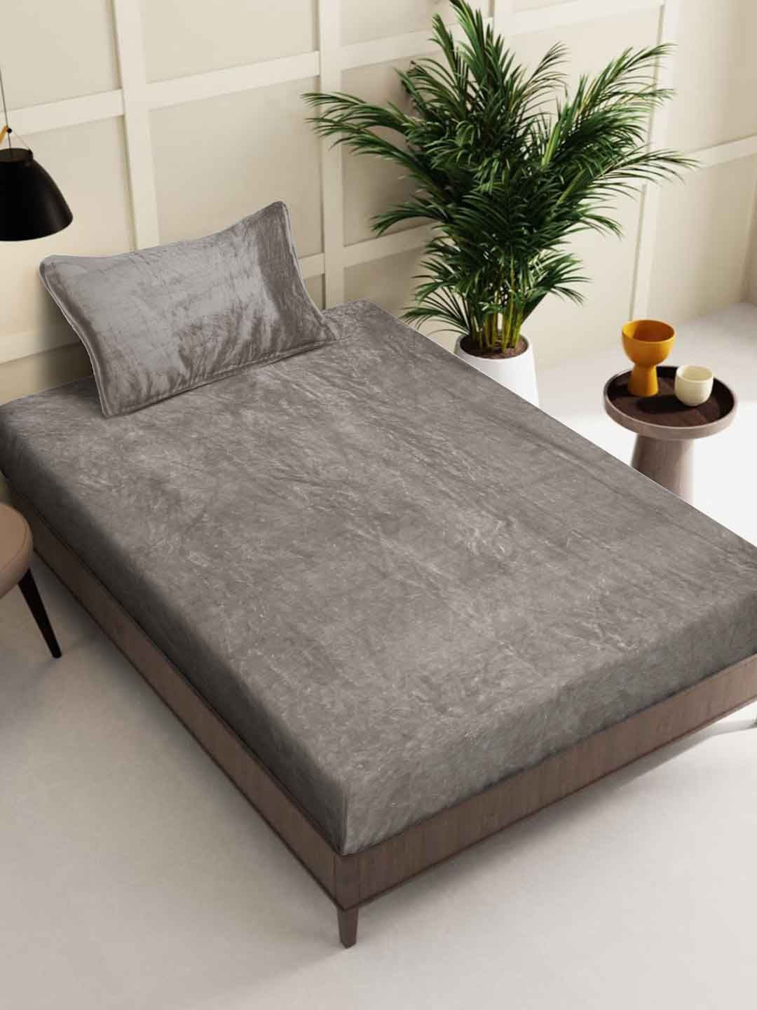 KLOTTHE Brown Woollen 300TC Single Bedsheet With Pillow Cover