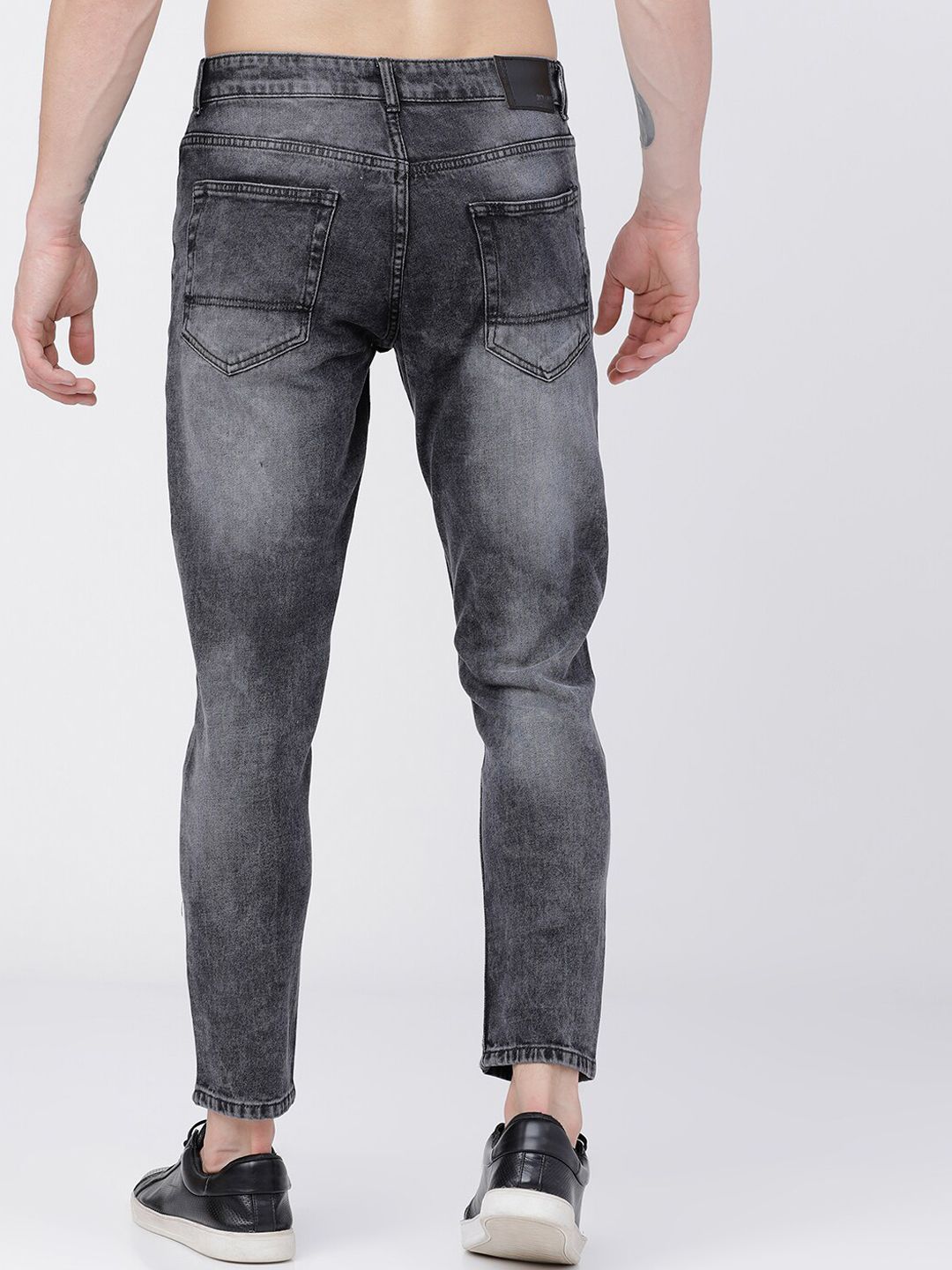 HIGHLANDER Men Grey Tapered Fit Mid-Rise Clean Look Stretchable Jeans