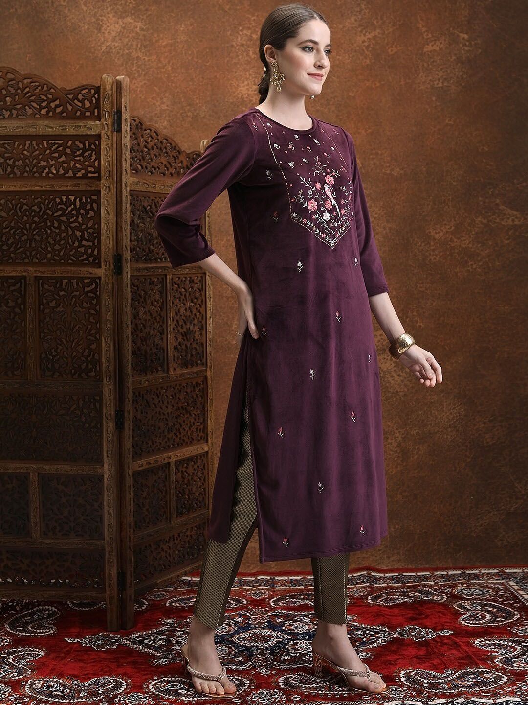 Vishudh Purple Ethnic Motifs Embroidered Straight Kurta