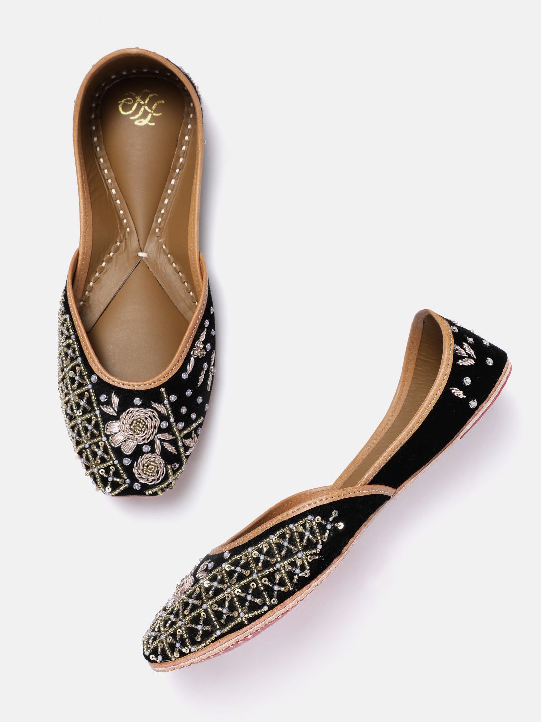 House of Pataudi Leather Embellished Ethnic Mojaris