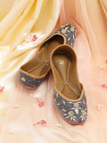 House of Pataudi Women Floral Embroidered Mojaris