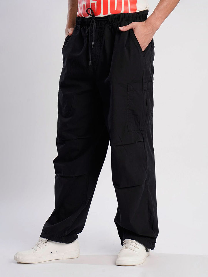 Bene Kleed Men Parachute Fit Mid-Rise Pure Cotton Cargo Trousers