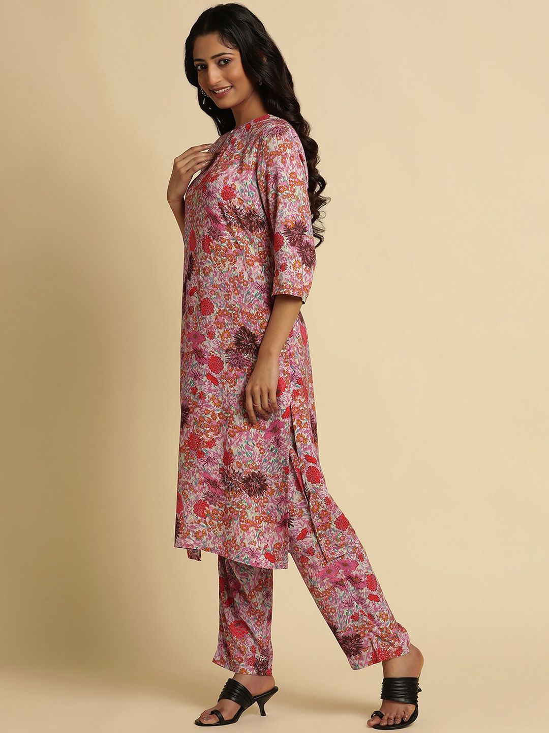W Pink Floral Printed Keyhole Neck Straight Kurta With Trousers & Dupatta