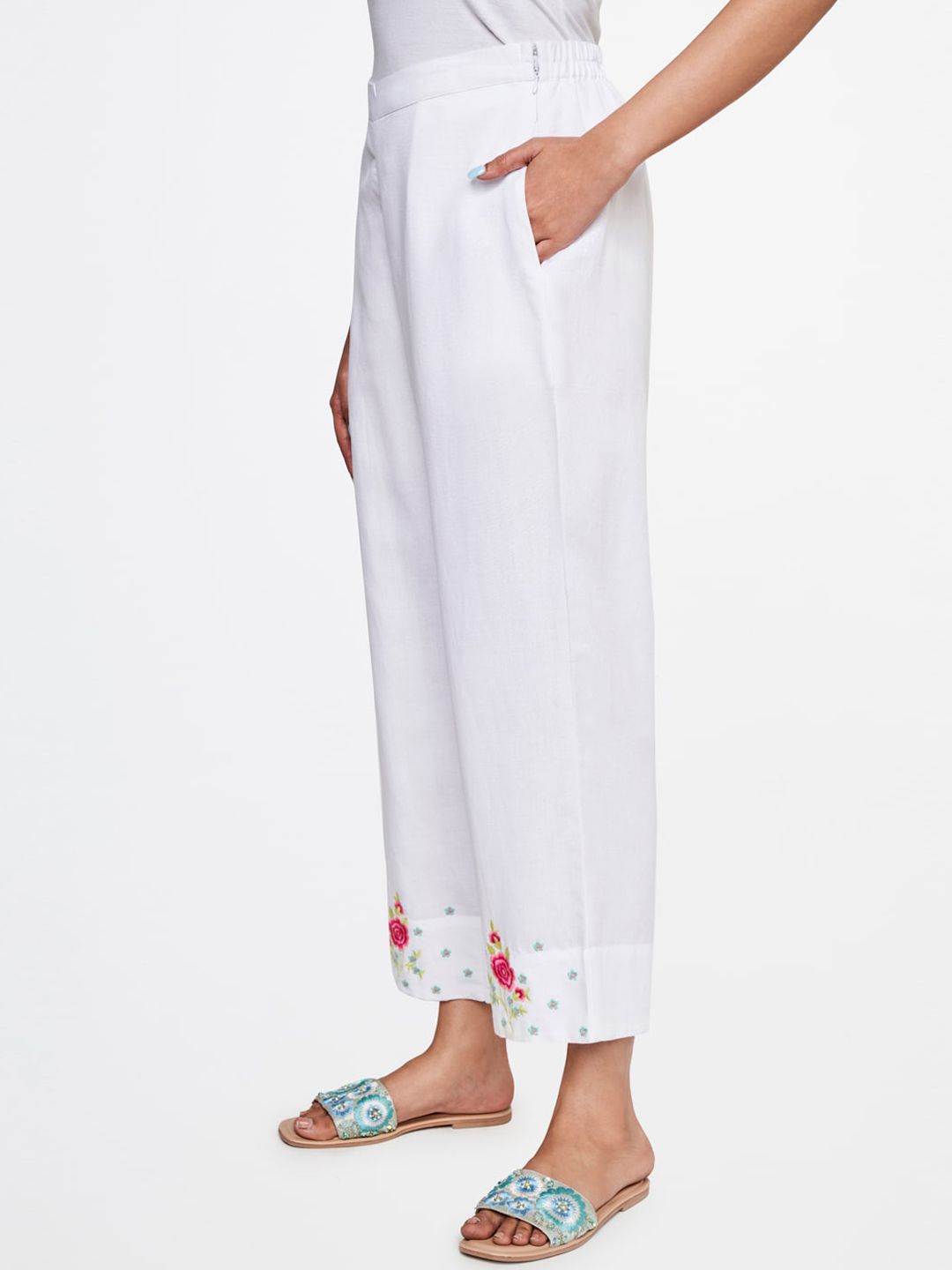 Global Desi Women Mid Rise Plain Straight Fit Trousers