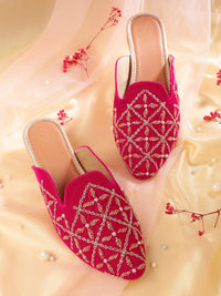 House of Pataudi Women Embellished Ethnic Mules