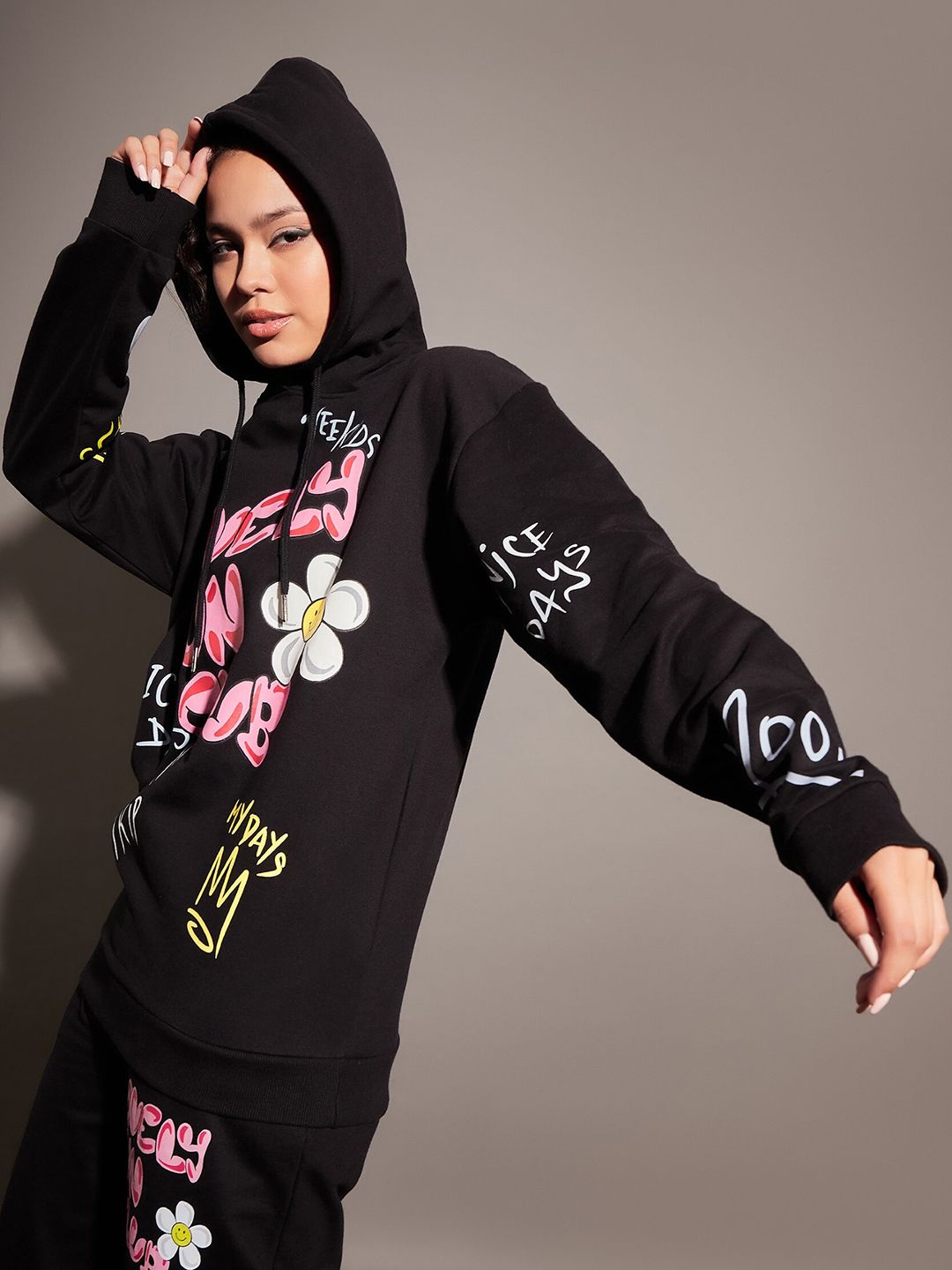 SASSAFRAS Typography Printed Long Sleeves Hooded Fleece Sweatshirt