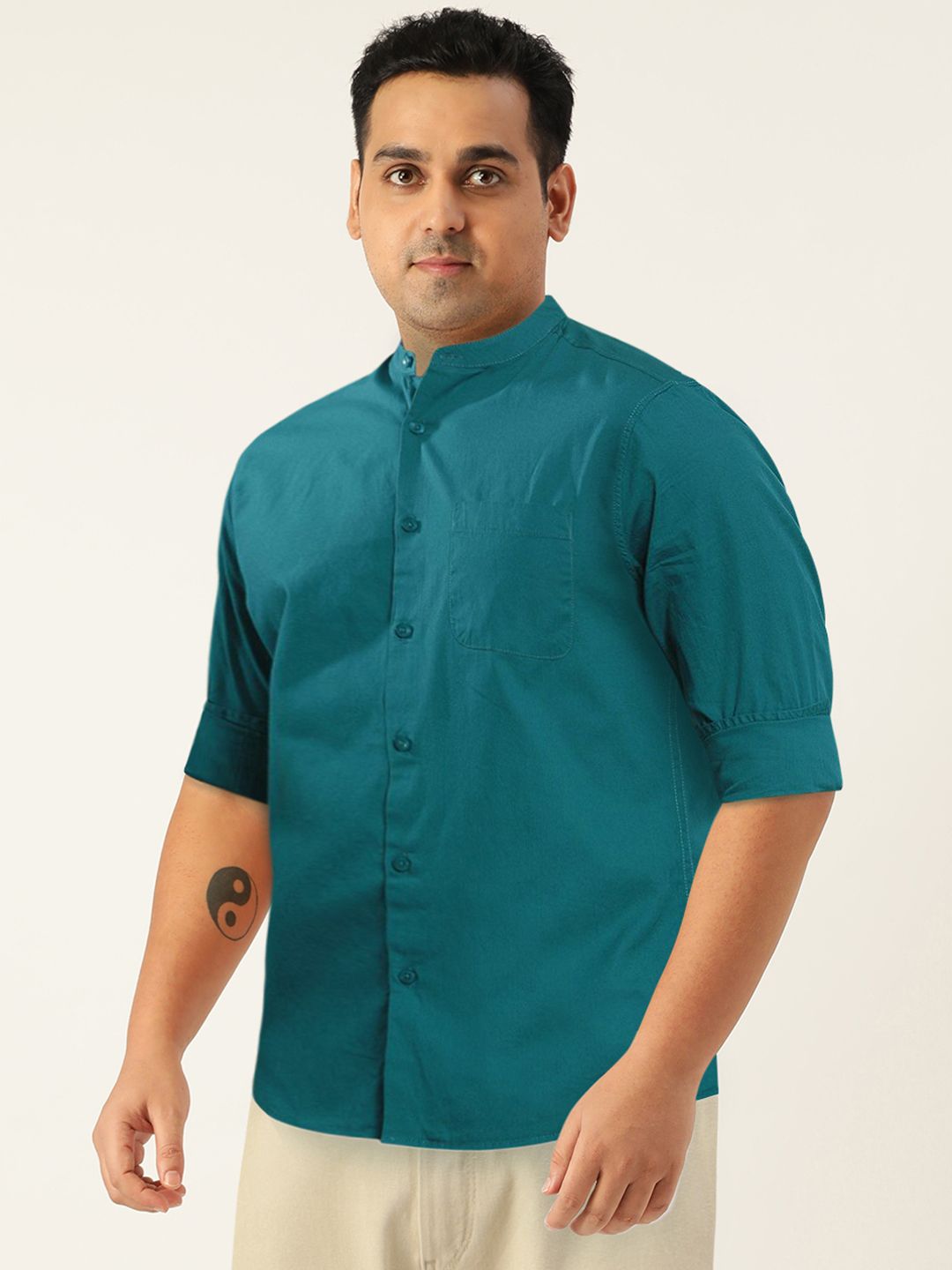 The Indian Garage Co Men Green Solid Cotton Casual Shirt