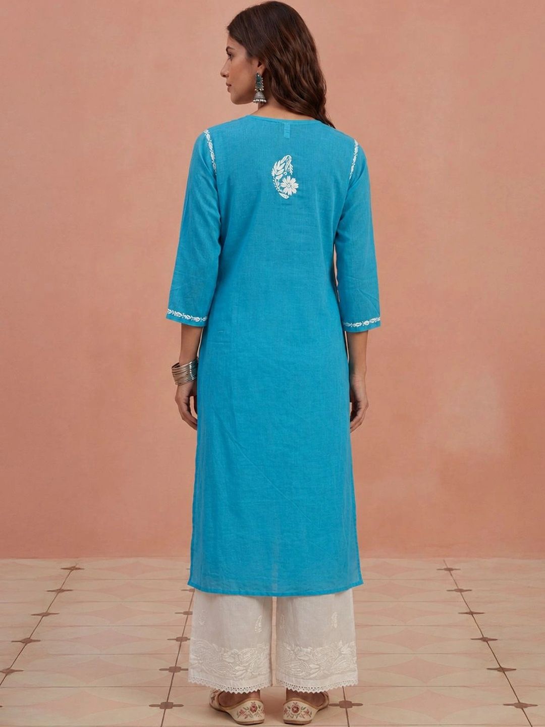 House of Chikankari Women Embroidered Chikankari Kurta