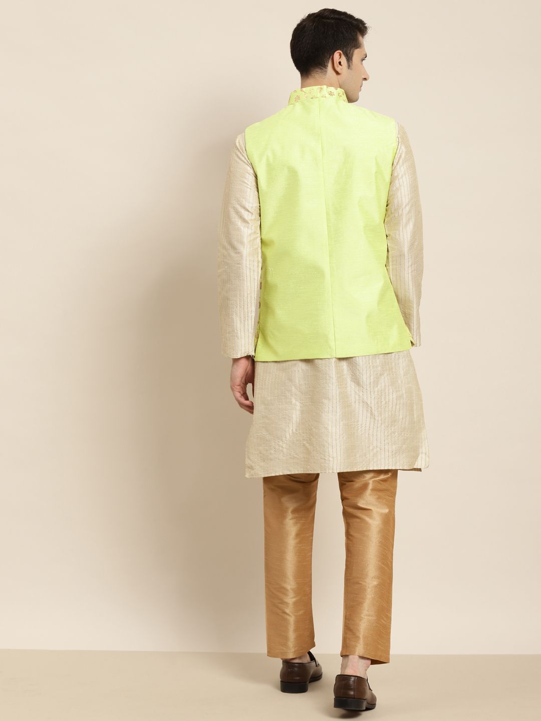 SOJANYA Kurta Belang Beige Lelaki dengan Piyama & Jaket Nehru