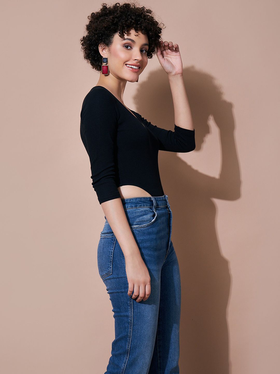 SASSAFRAS BASICS Ribbed Round Neck Bodysuit