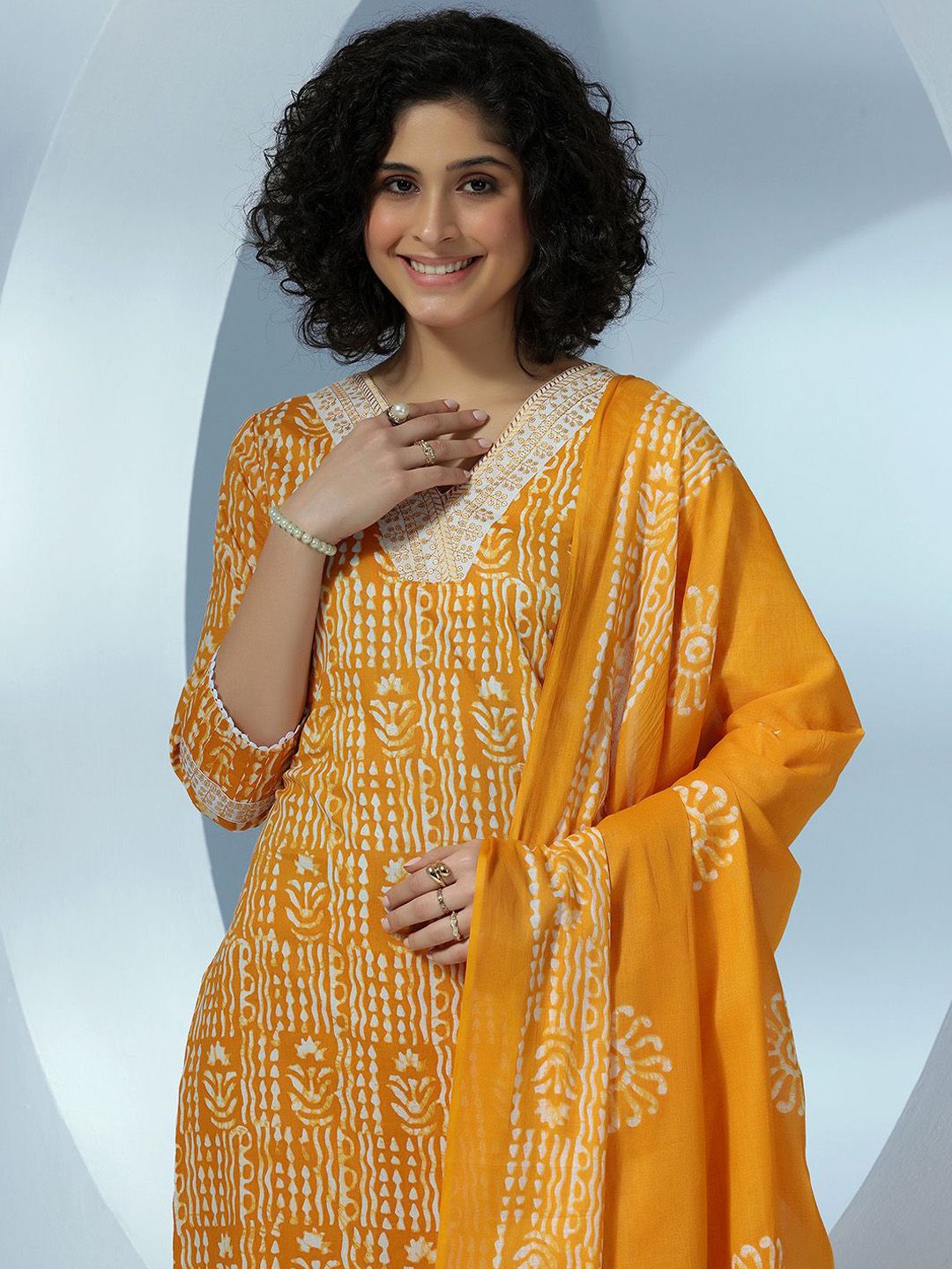 Libas Women Ethnic Motifs Printed Regular Pure Cotton Kurta with Trousers & With Dupatta