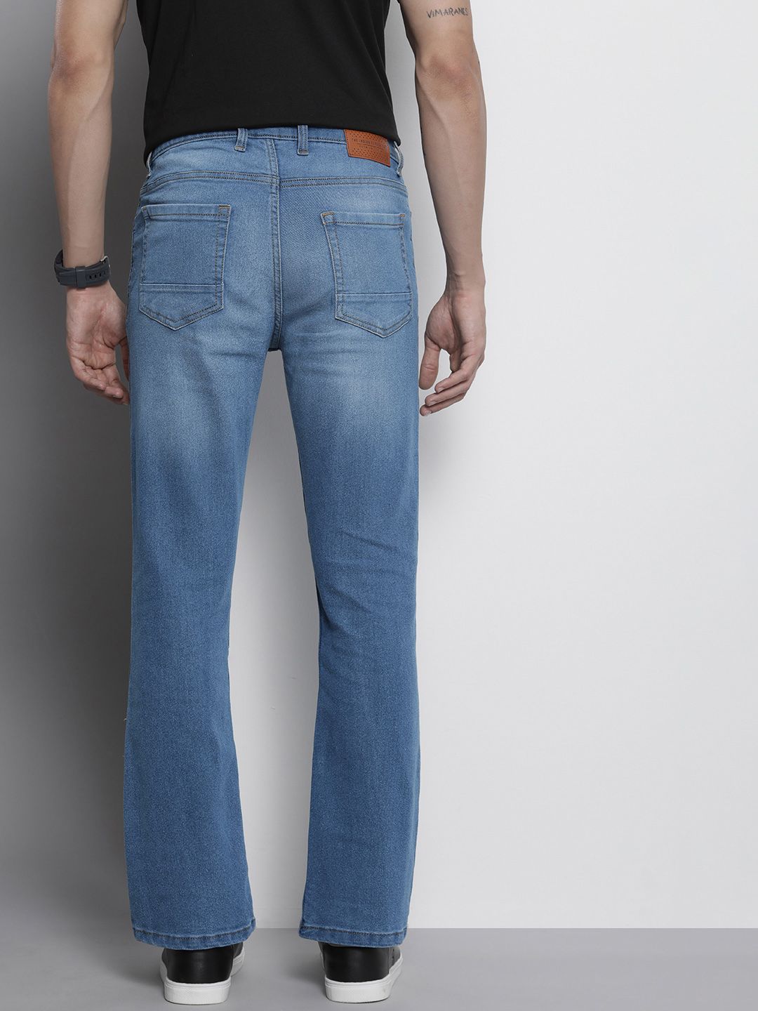 The Indian Garage Co Men Blue Bootcut Light Fade Stretchable Jeans