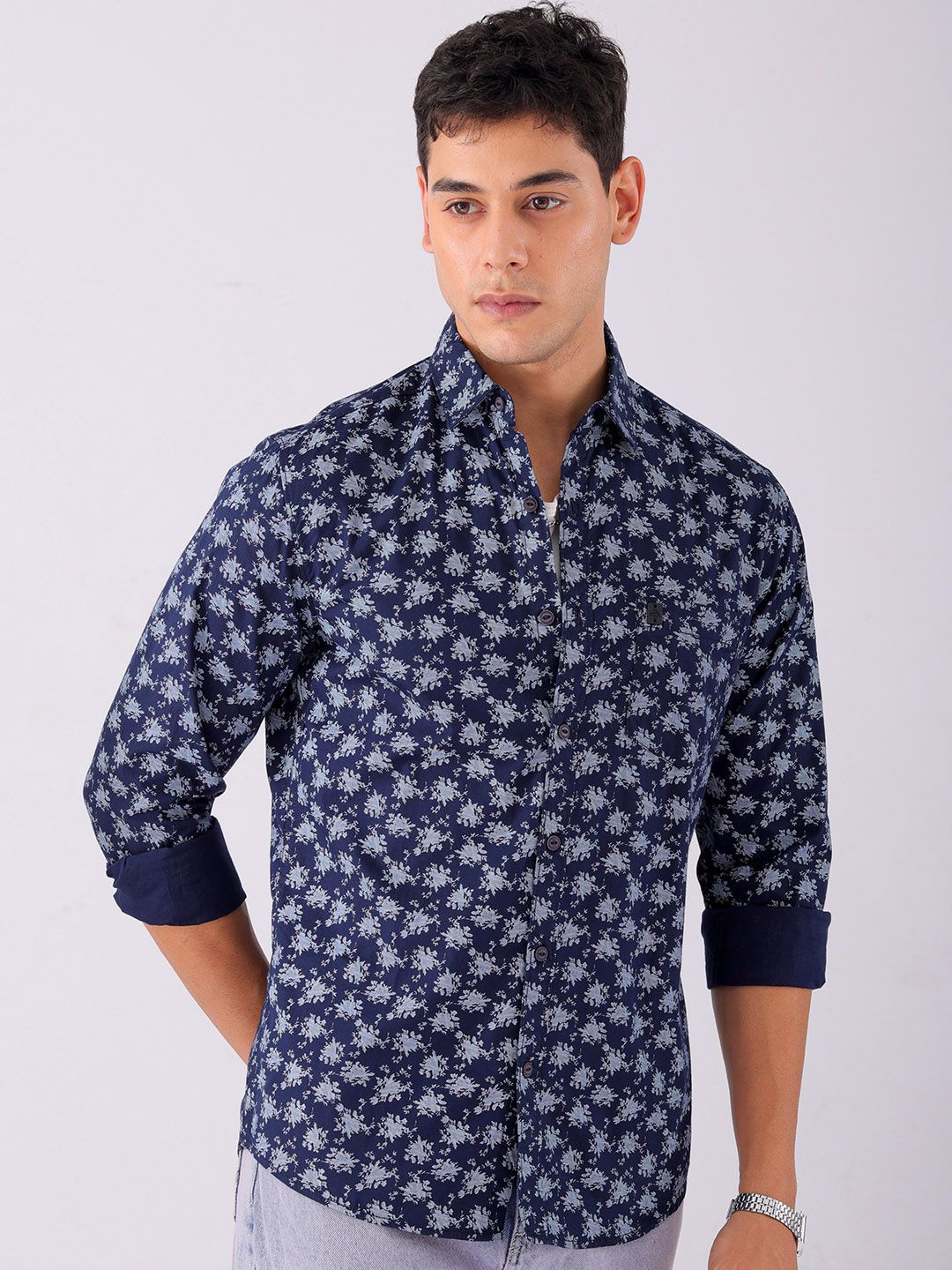 Garage CO Indian Lelaki Tentera Laut Biru & Putih Bercetak Pure Cotton Casual Shirt