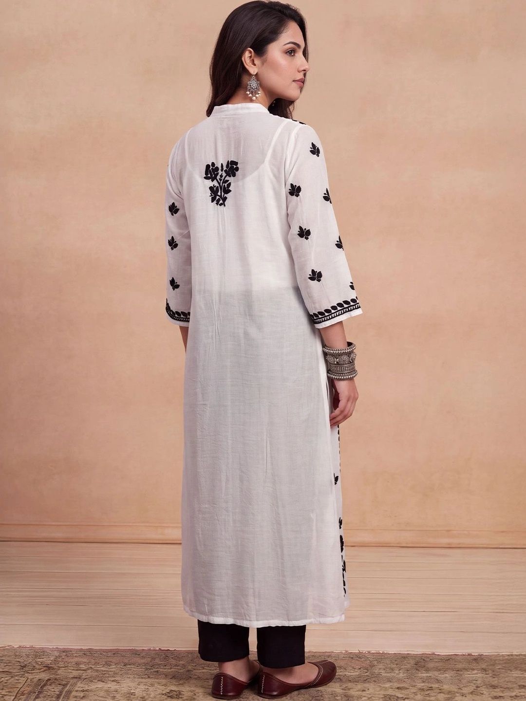 House of Chikankari Women Embroidered Chikankari Kurta