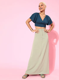 Berrylush Women Stunning Blue Solid Cropped Top