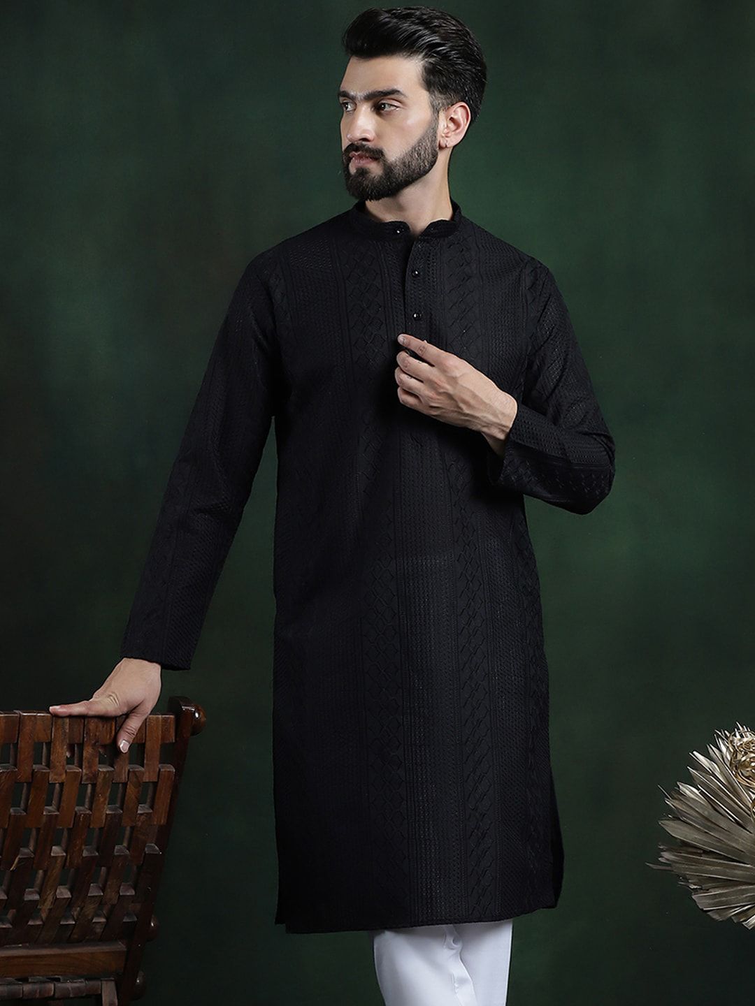 SOJANYA Ethnic Motifs Embroidered Mandarin Collar Thread Work Cotton Straight Kurta