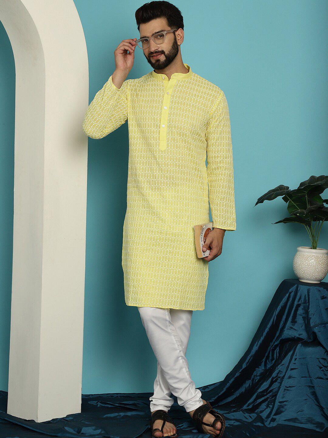 SOJANYA Ethnic Motifs Embroidered Thread Work Pure Cotton Kurta with Pyjamas