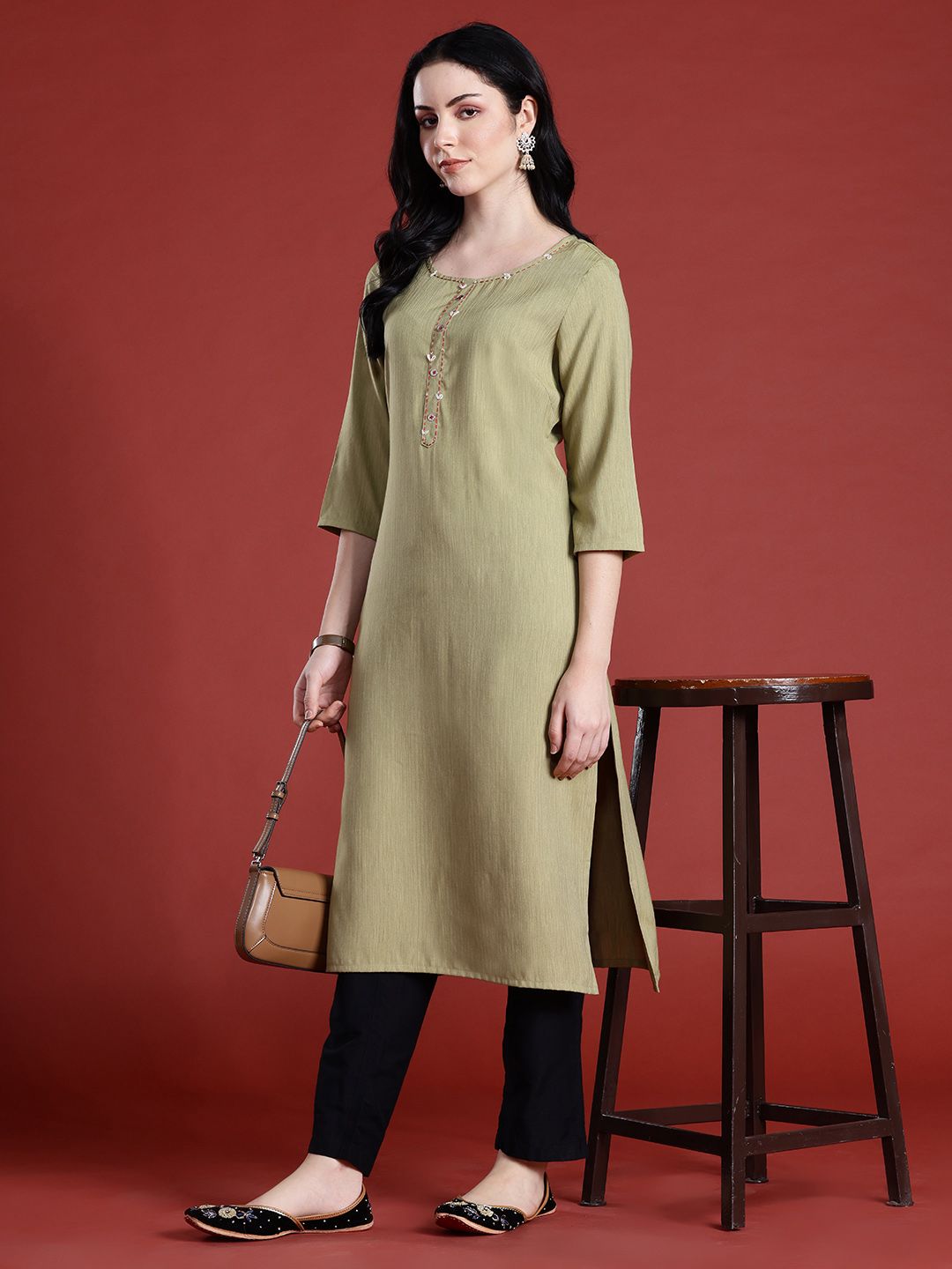 Anouk Thread Work Straight Kurta
