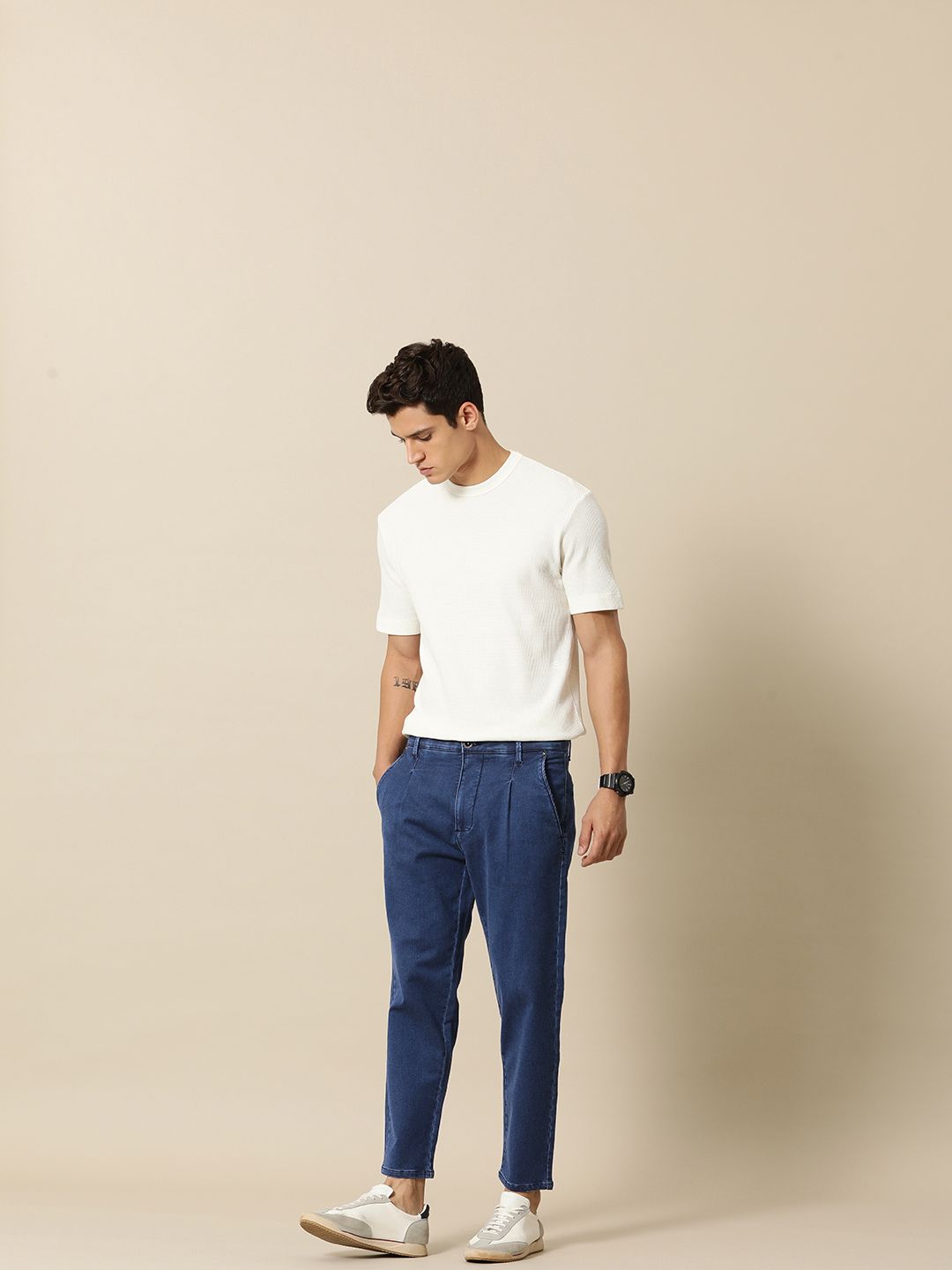 Mr Bowerbird Men Pleated Cropped Light Fade Stretchable Jeans