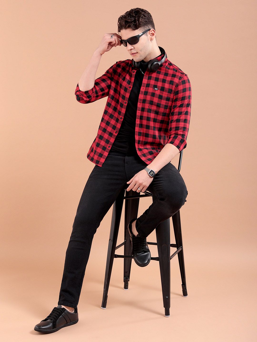 The Indian Garage Co Men Red & Black Slim Fit Checked Pure Cotton Casual Shirt