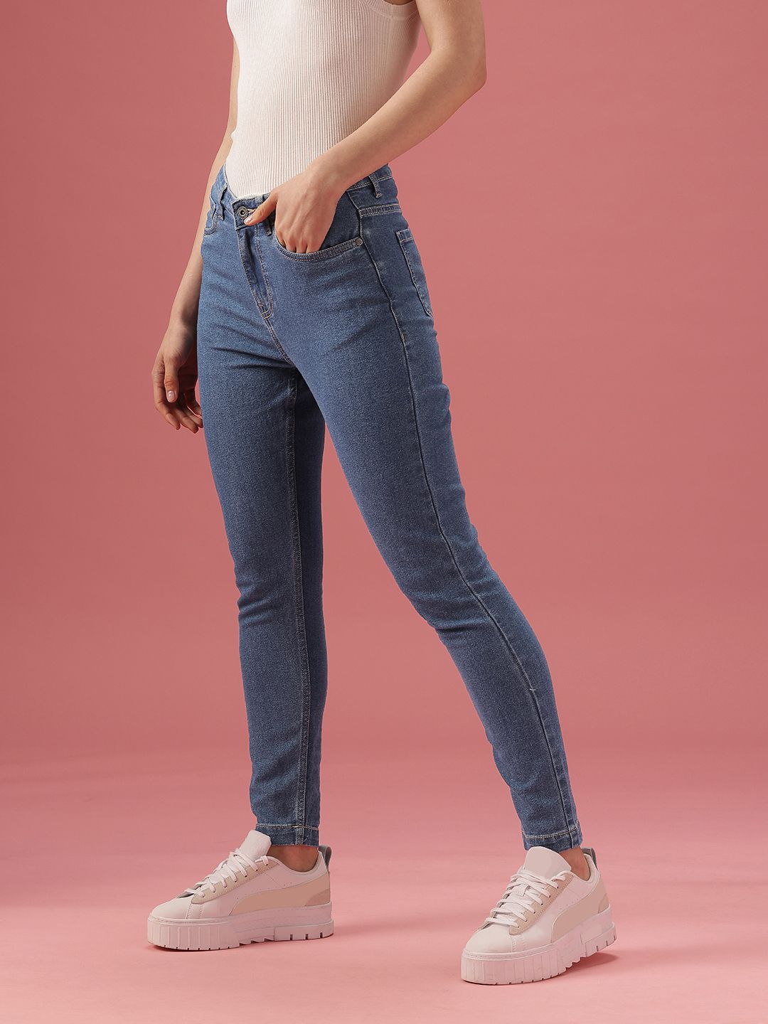 DressBerry Women Skinny Fit High-Rise Light Fade Stretchable Jeans