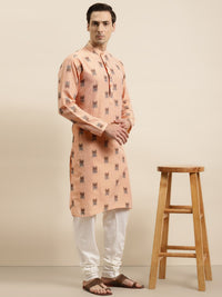 Sojanya Men Kurta Kapas Ikkat Berwarna Peach & Hitam Geometrik