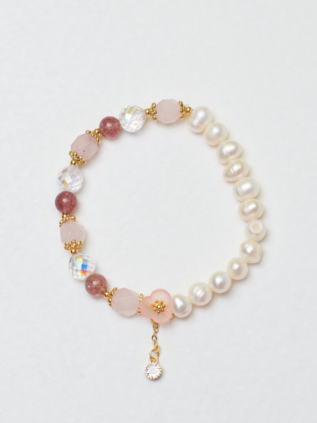 Gelang kristal wanita asin