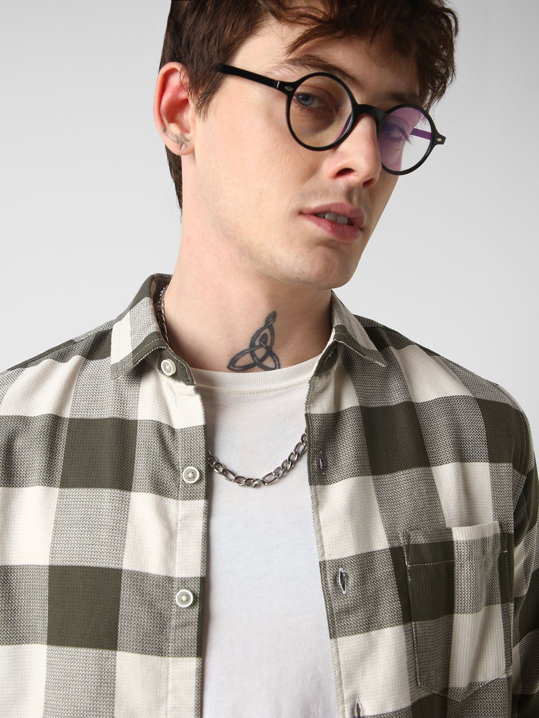 VASTRADO Men Classic Slim Fit Gingham Checks Opaque Checked Casual Shirt