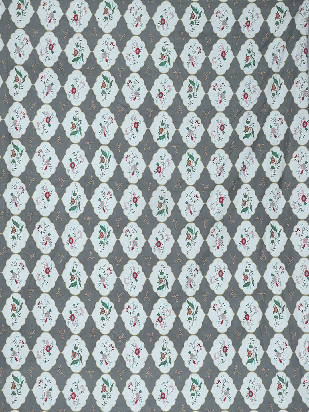 KLOTTHE Floral Print 300 TC Super King Bedsheet with 2 Pillow Covers