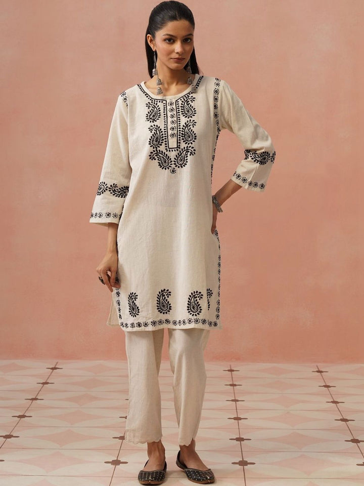 House of Chikankari Women Paisley Printed Kurta