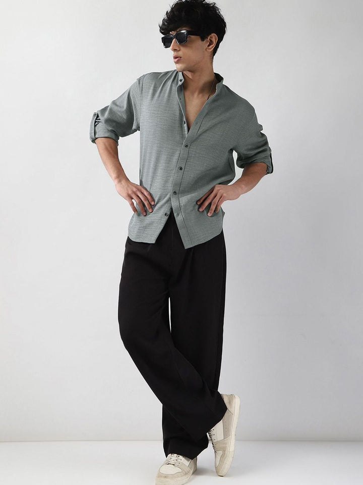 Urbano Fashion Men Metallic Blue Solid Linen Full Sleeve Relaxed Fit Mandarin Collar Casual Shirt