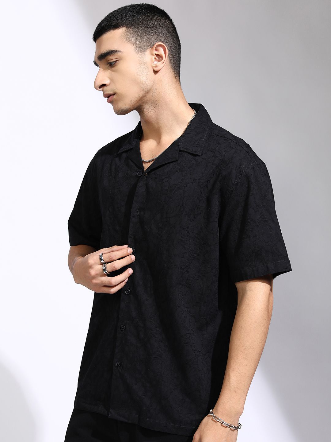 HIGHLANDER Men Jacquard Textured Cuban Collar Relaxed Shirt