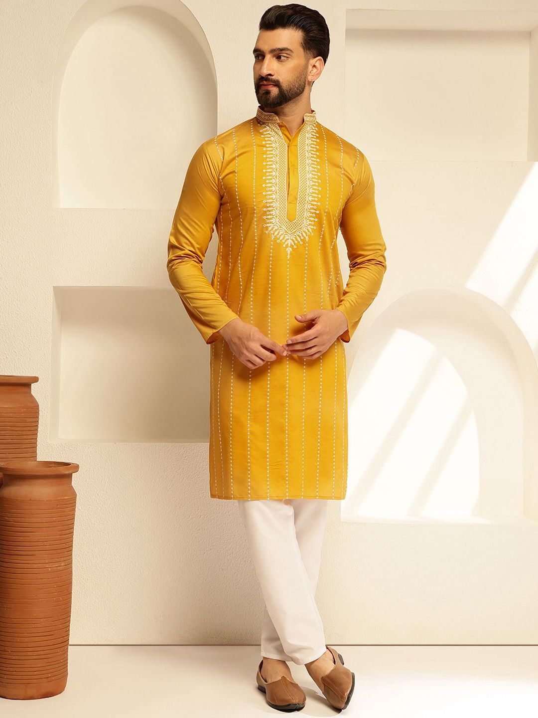 SOJANYA Geometric Embroidered Mandarin Collar Thread Work Cotton Silk Straight Kurta