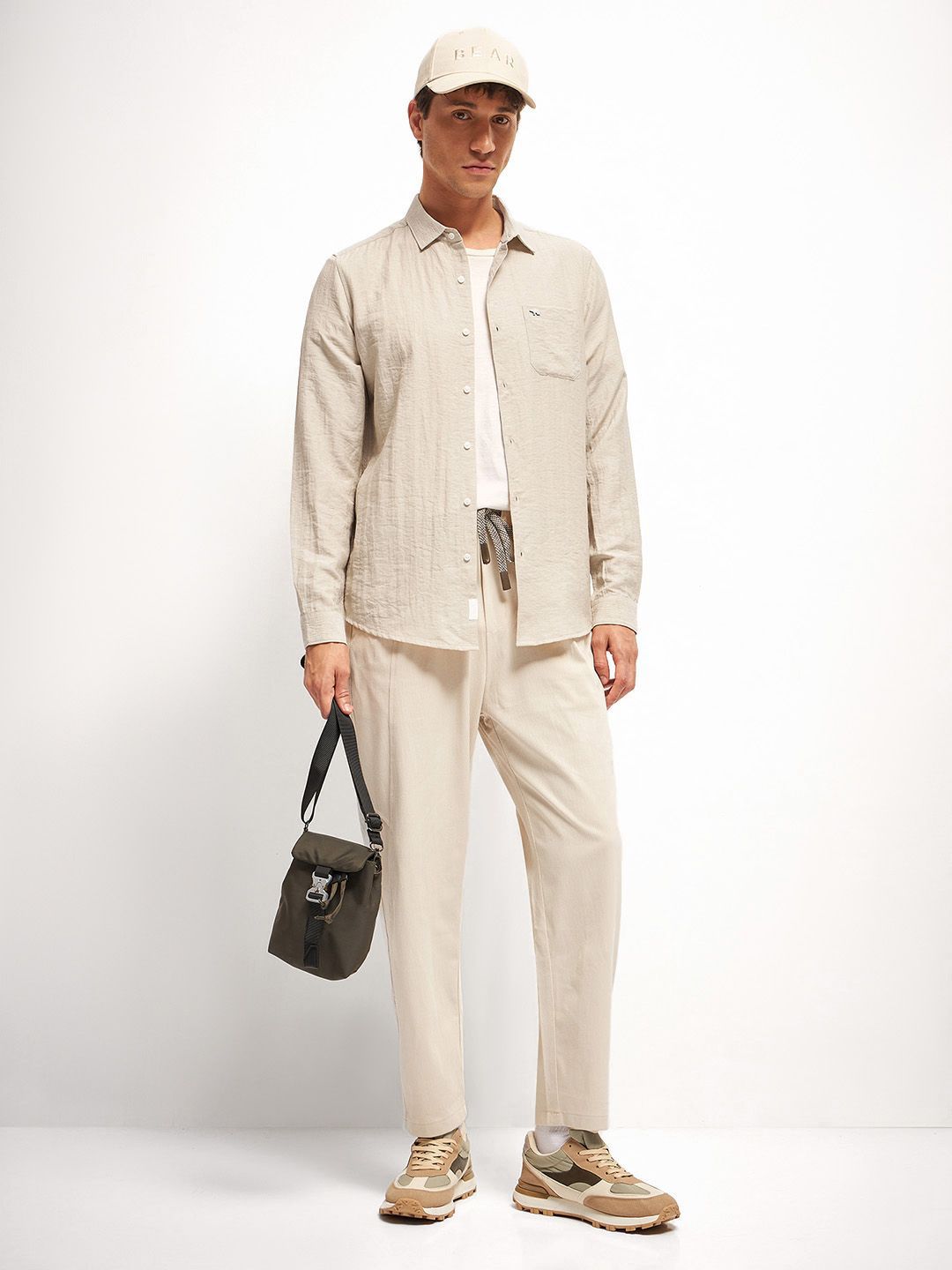 THE BEAR HOUSE Men Slim Fit Opaque Casual Shirt