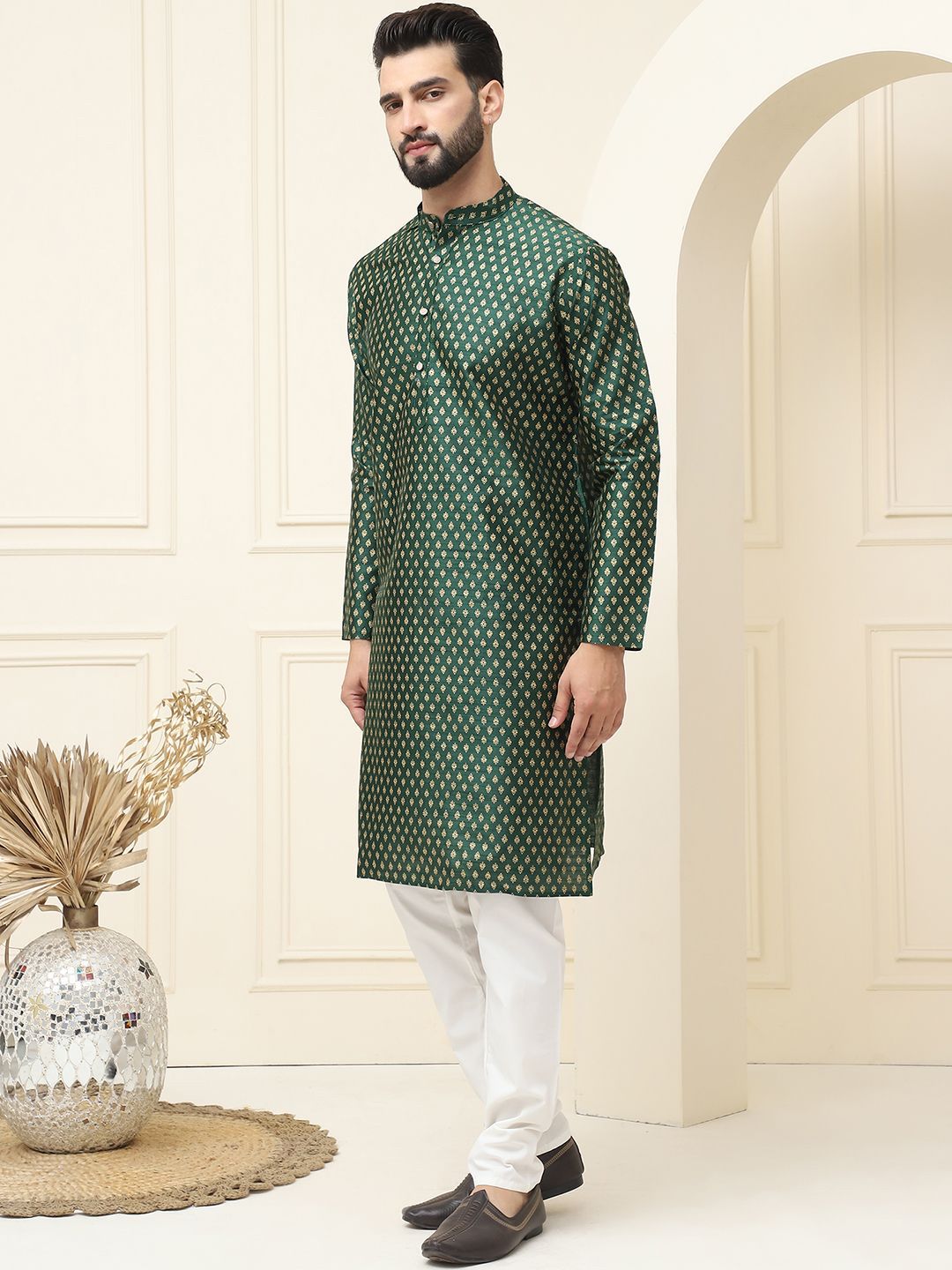 SOJANYA Ethnic Motifs Printed Mandarin Collar Silk Cotton Straight Kurta with Pyjamas