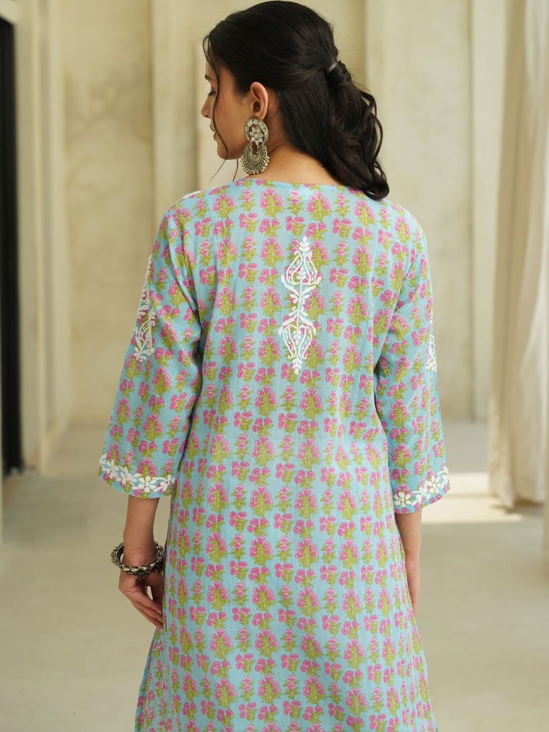 House of Chikankari Women Floral Printed Thread Work Indie Florals Kurta