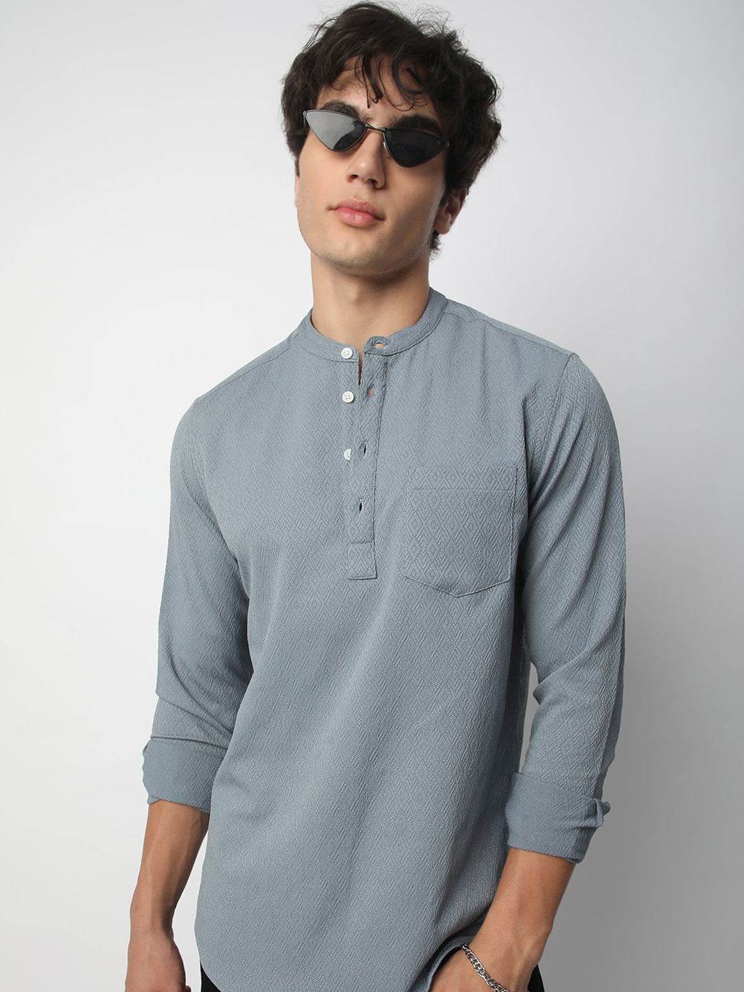 VASTRADO Ornate Ethnic Motifs Woven Design Mandarin Collar Jacquard Straight Short Kurta