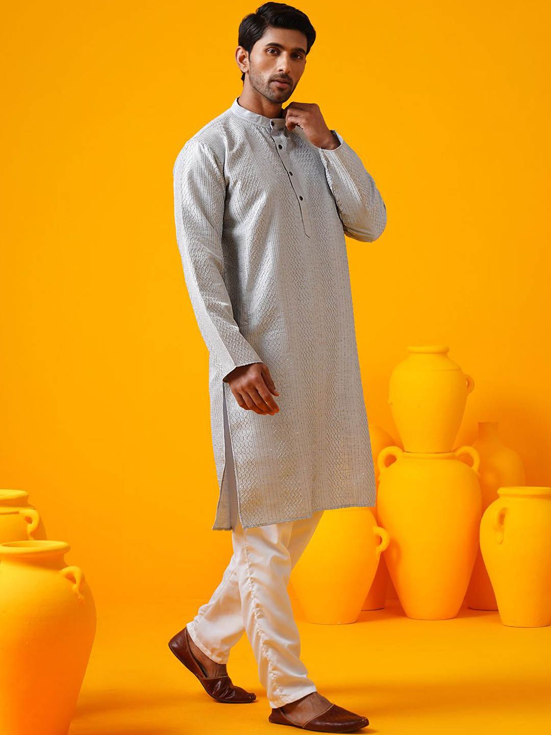 SOJANYA Geometric Thread Work Band Collar Straight Kurta