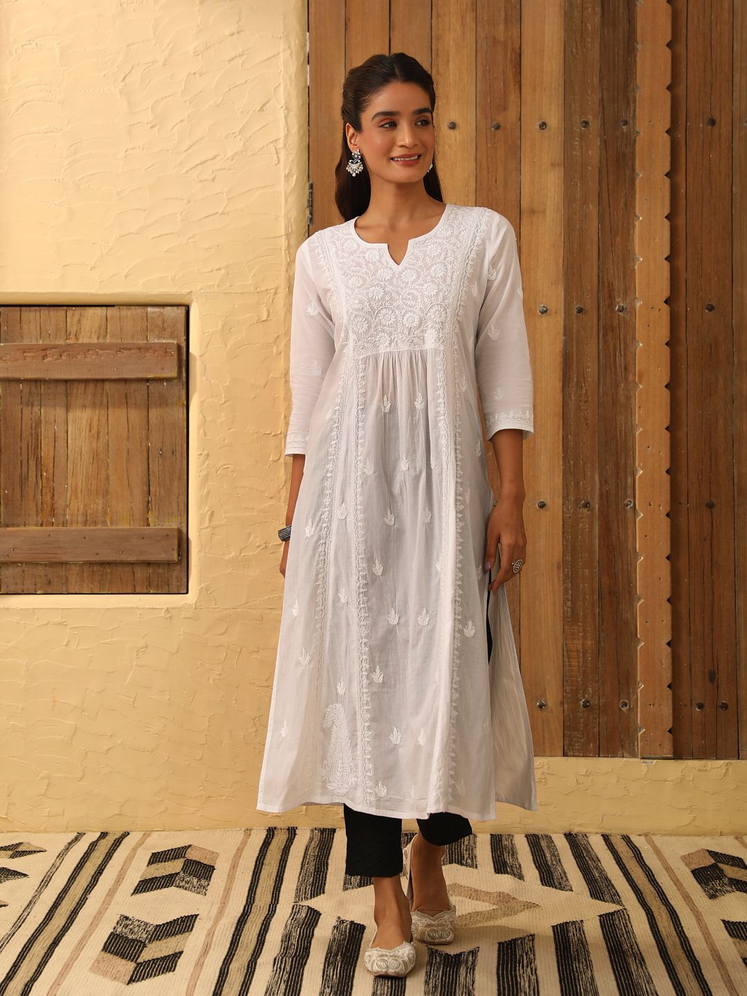Rumah Wanita Chikankari Kapas Putih Chikankari Sulam Kurta