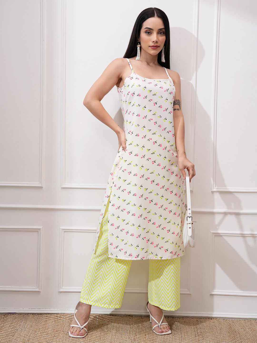 Vishudh Women Floral Printed Regular Kurta with Palazzos