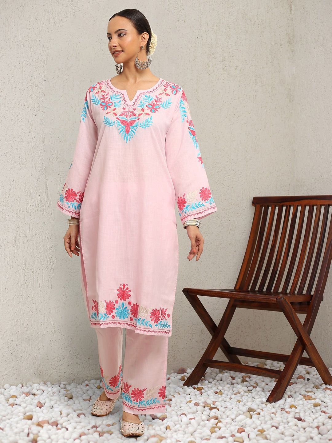HOUSE OF KARI Floral Embroidered Thread Work Falak Kashmiri Straight Kurta With Trousers