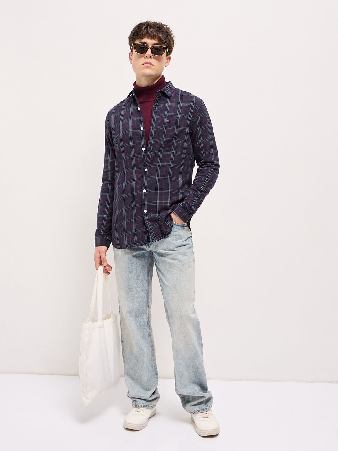 THE BEAR HOUSE Men Spread Collar Tartan Checked Slim Fit Shirt