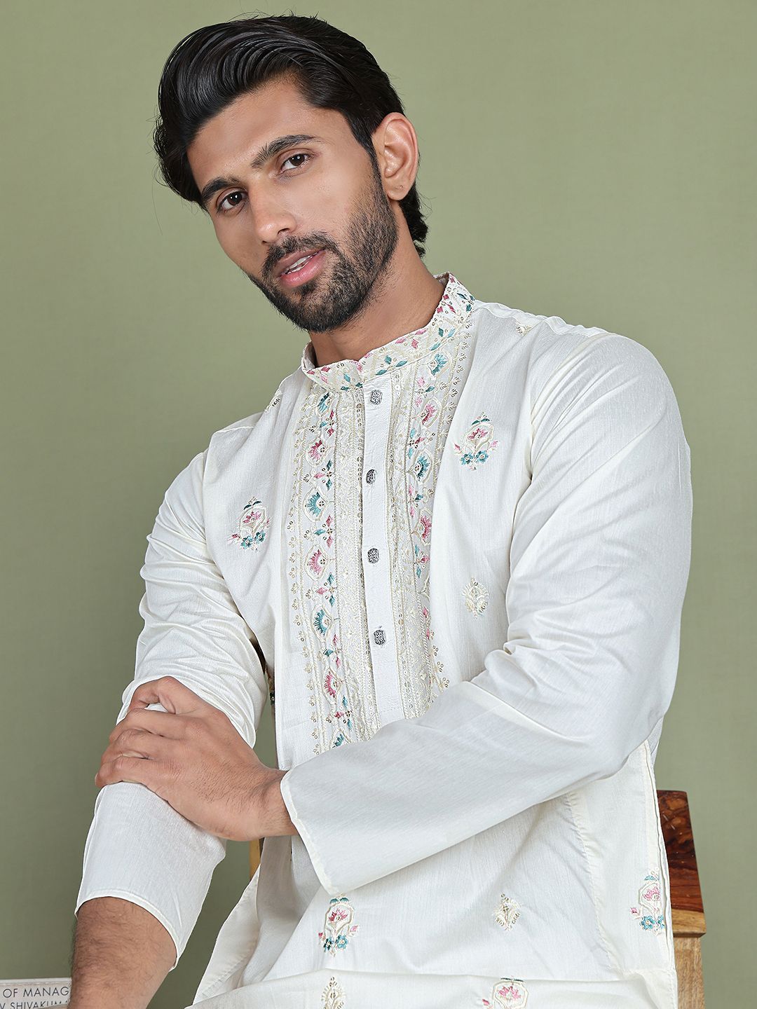 Jompers Ethnic Motifs Printed Sequined Embellished Straight Kurta with Trouser