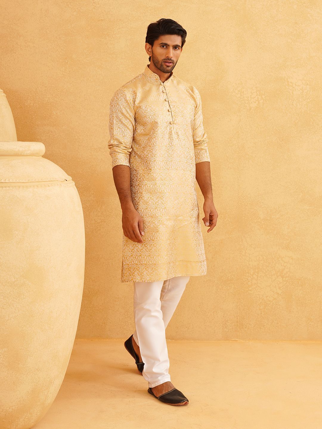 SOJANYA Paisley Woven Design Mandarin Collar Straight Long Kurta