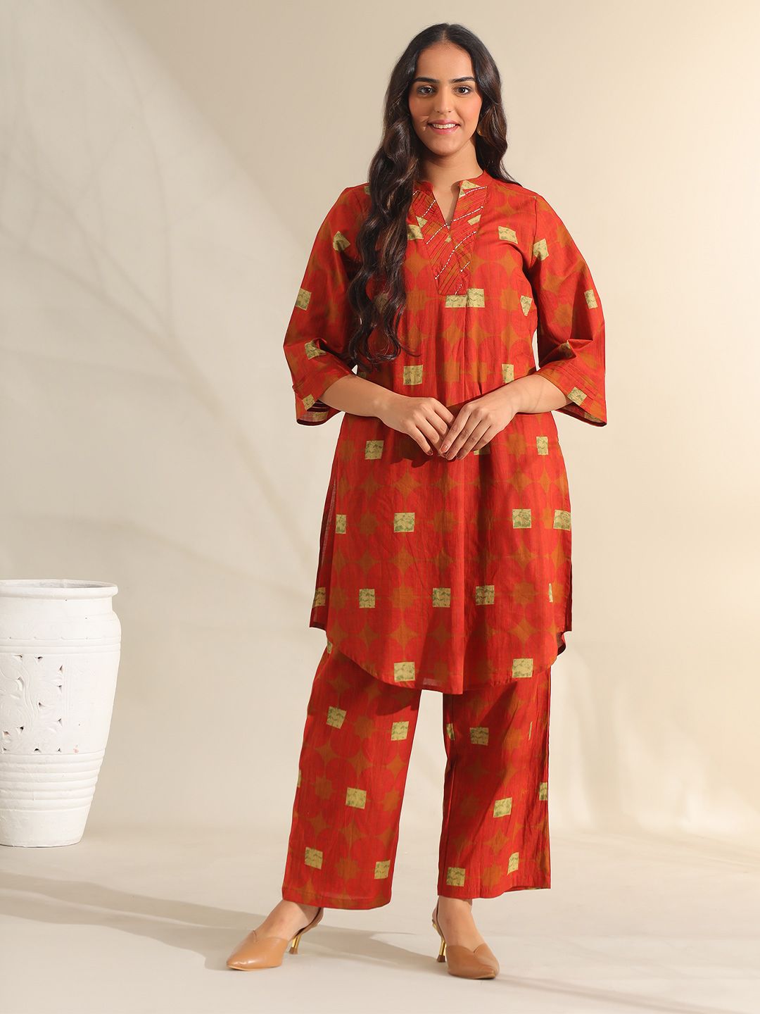 Mamicha Women Printed Regular Thread Work Pure Cotton Kurta with Palazzos