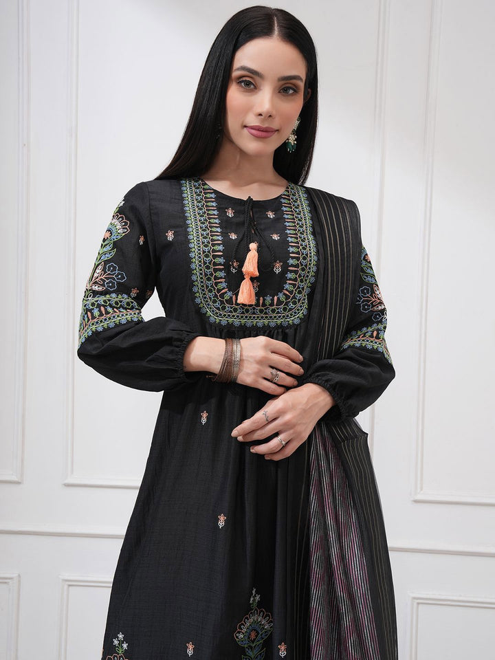 Vishudh Floral Embroidered Tie-Up Neck A-Line Kurta With Trousers & Dupatta