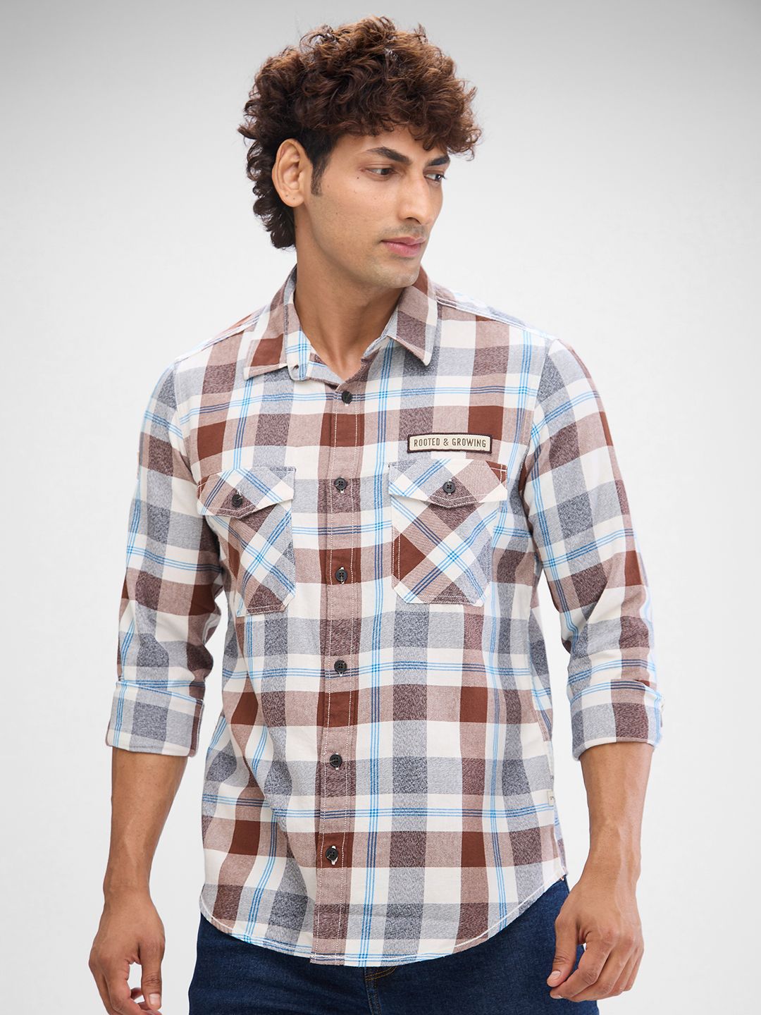 SPYKAR Men Tartan Checks Pocket Detailing Slim Fit Pure Cotton Casual Shirt
