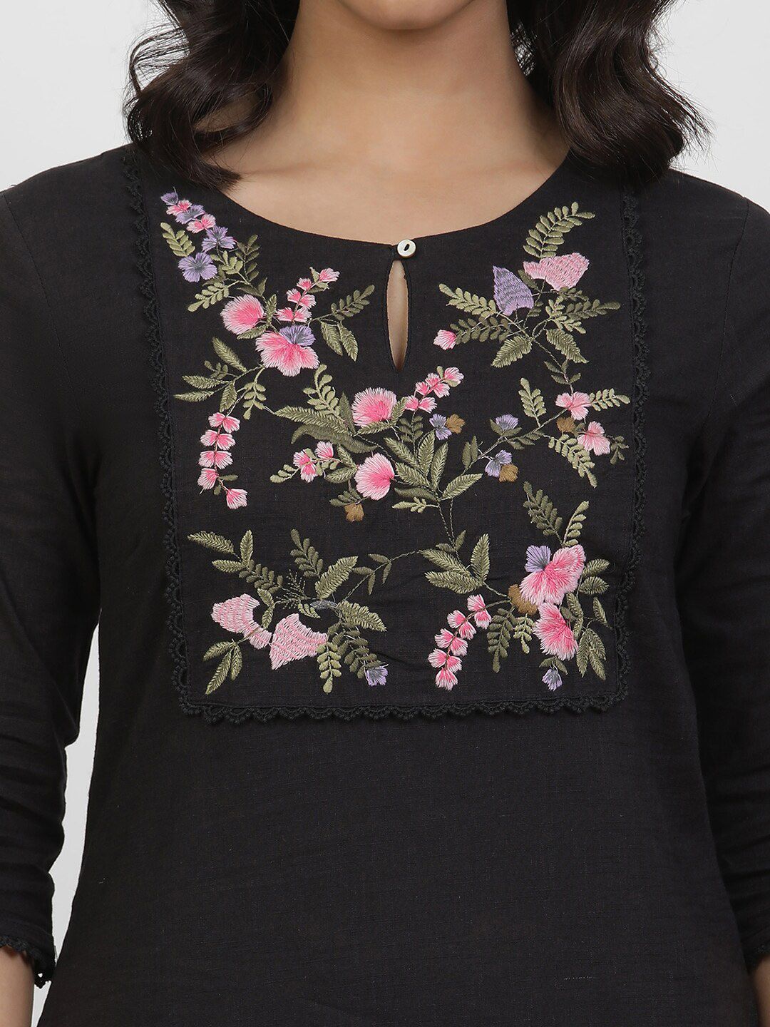 W Key Hole Neck Floral Embroidered Thread Work Cotton Straight Kurta